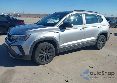 2022 Volkswagen Taos 1.5T S z USA, uszkodzony, nr VIN 3VVCX7B22NM007036